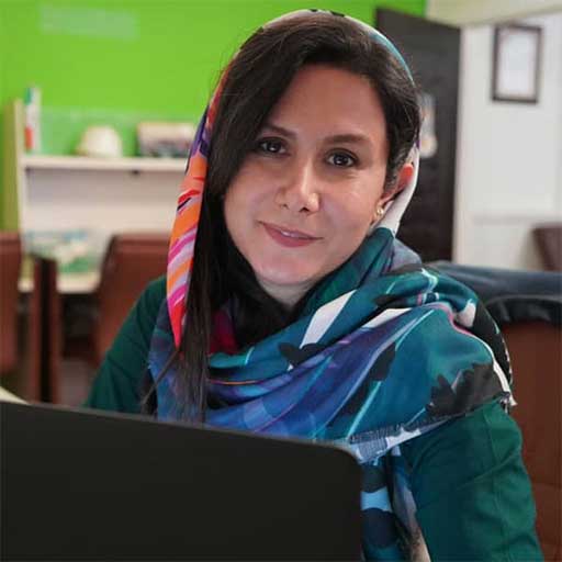 آناهیتا دلاویز